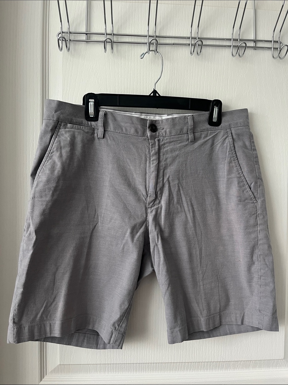 Goodthreads Gray Flat-Front Chino Shorts Size 33 9” Inseam